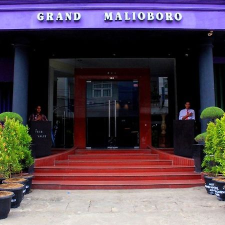 Grand Malioboro Hotel Jambi Exterior photo